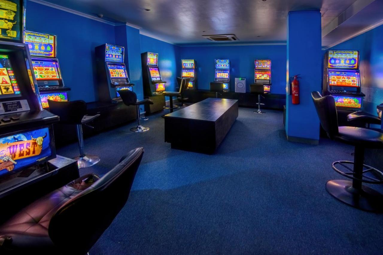 Gazelle International Hotel Кокопо Екстериор снимка