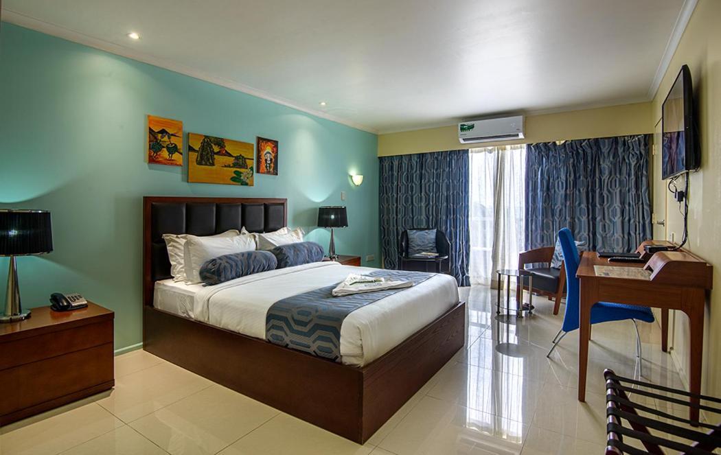 Gazelle International Hotel Кокопо Екстериор снимка